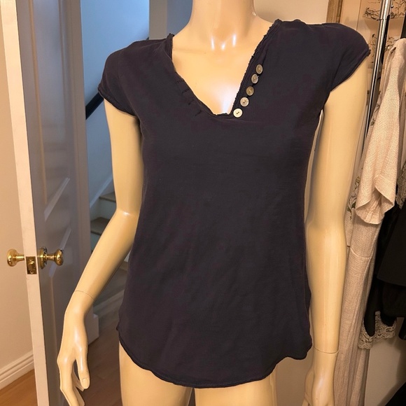 Sexy v-neck button top - Picture 1 of 6